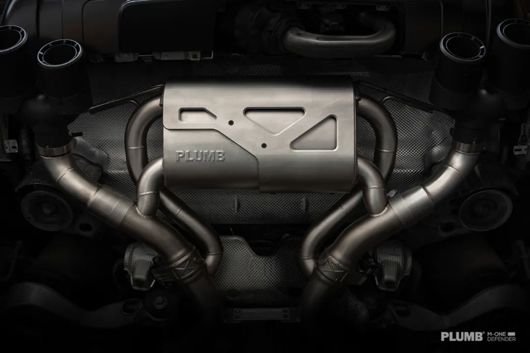 PLUMB "M-one" Series Electronically controlled mid- and rear-end exhaust system For Land Rover Defender 90/110