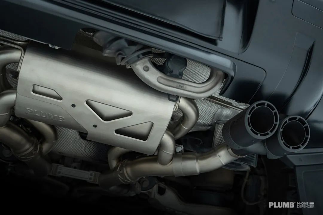 PLUMB "M-one" Series Electronically controlled mid- and rear-end exhaust system For Land Rover Defender 90/110