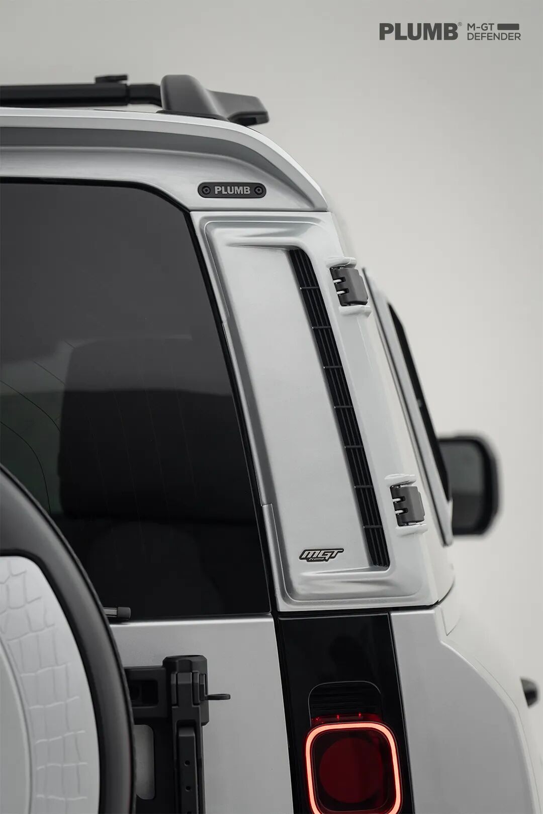 PLUMB "M-GT" Series D-Pillar Storage Box For Land Rover Defender 90/110/130